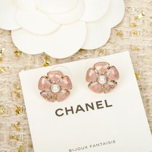 Chanel women's earrings